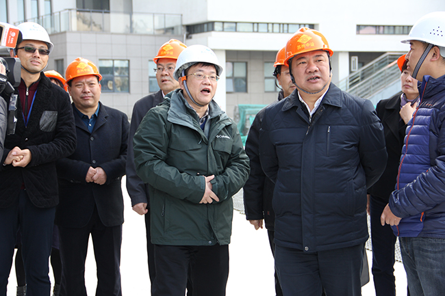 市政府王鸿声副市长带队视察我公司承建的“苏州市南环中学校改扩建项目”工程